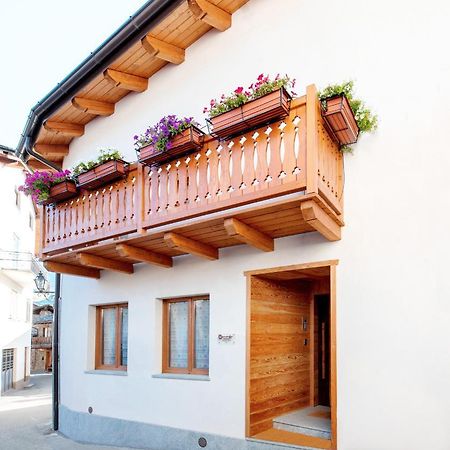 Aparthotel Fenat Introd Zewnętrze zdjęcie