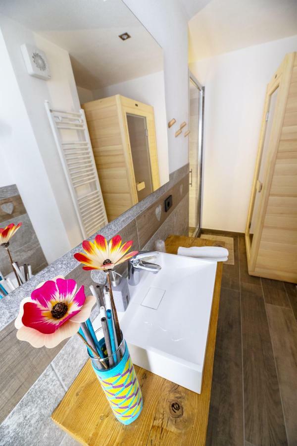 Aparthotel Fenat Introd Zewnętrze zdjęcie