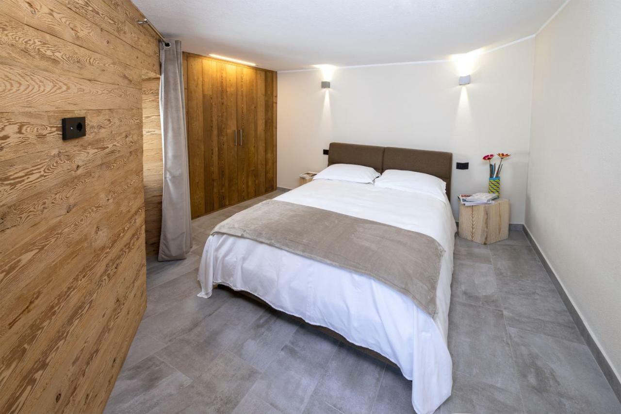 Aparthotel Fenat Introd Zewnętrze zdjęcie